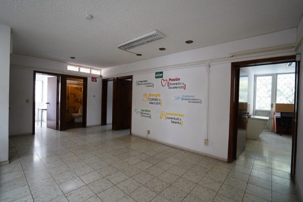🏡 Casa en Venta, Esquina, Col. Americana‼ 💰Precio de Venta $15,900,000.00 - Imagen 6