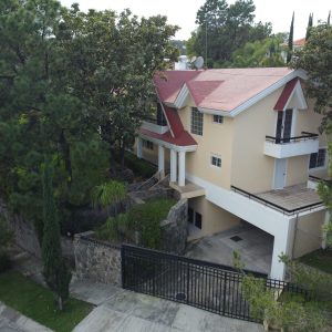 Vive en la zona panorámica de Bugambilias