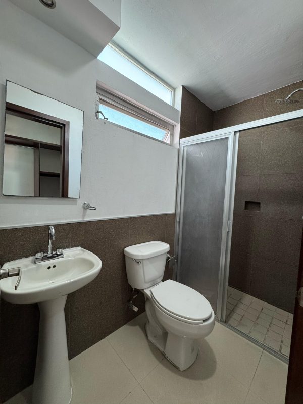 🏡 Casa en Coto Privado, Venta, Cerca Zapopan Centro‼ 💰Precio de Venta $4,250,000.00 🏦Aceptamos créditos Hipotecario - Imagen 2