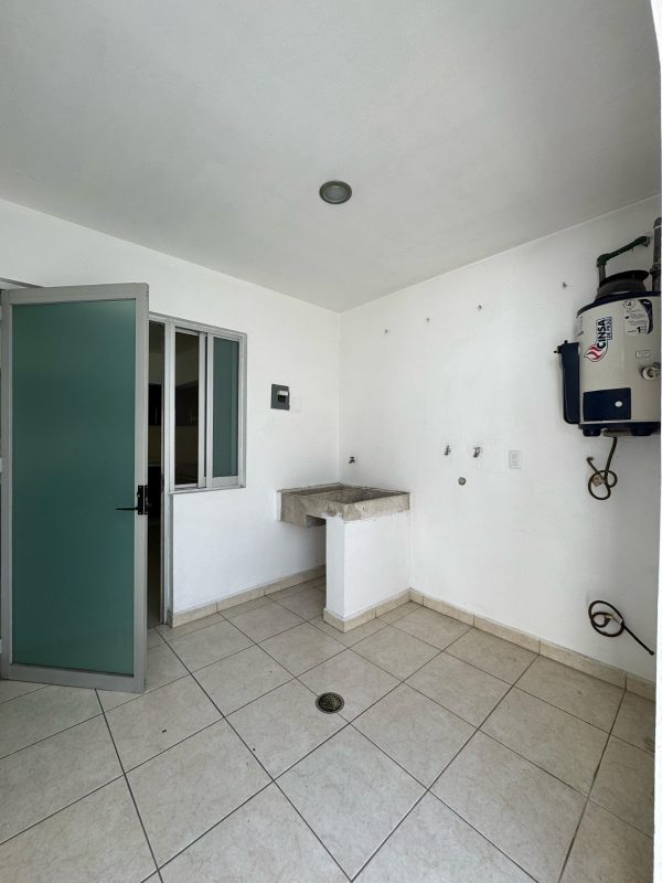 🏡 Casa en Coto Privado, Venta, Cerca Zapopan Centro‼ 💰Precio de Venta $4,250,000.00 🏦Aceptamos créditos Hipotecario - Imagen 4